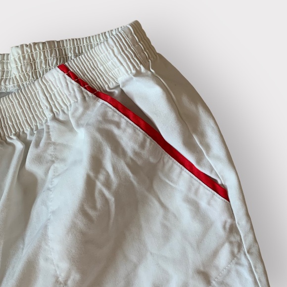 Vintage white size large flat front unisex shorts with red piping - Picture 4 of 6